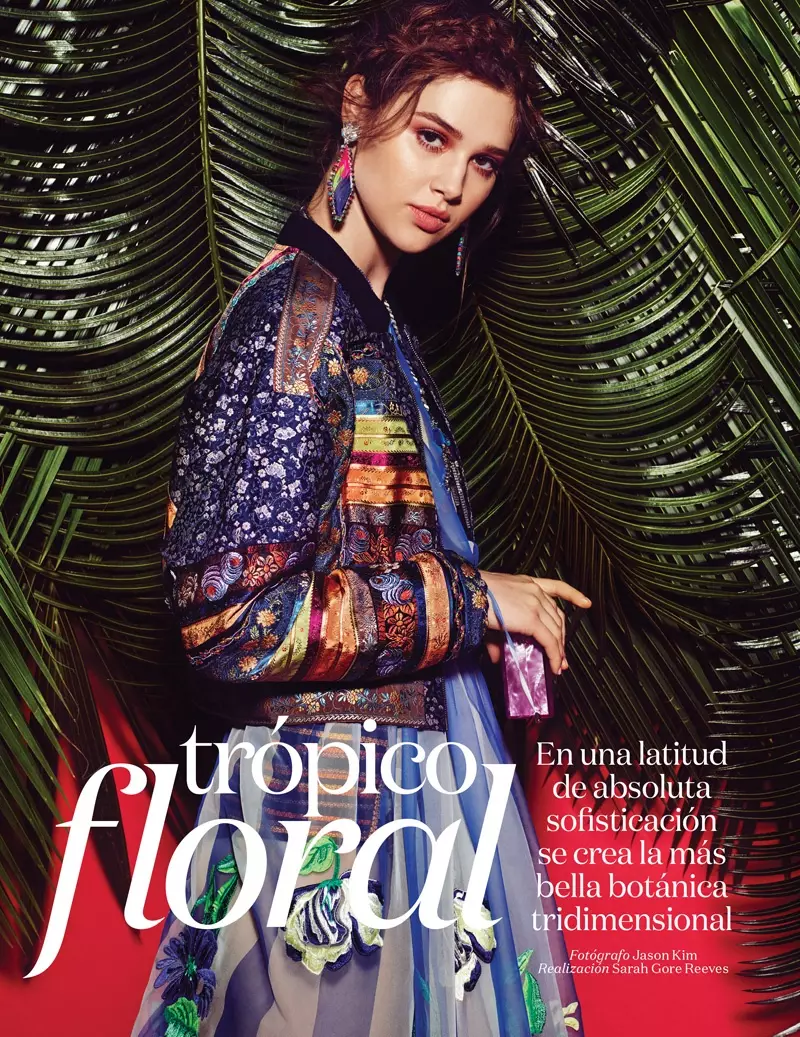 Anis Pouliot แสดงในนิตยสาร Vogue Mexico ฉบับเดือนเมษายน