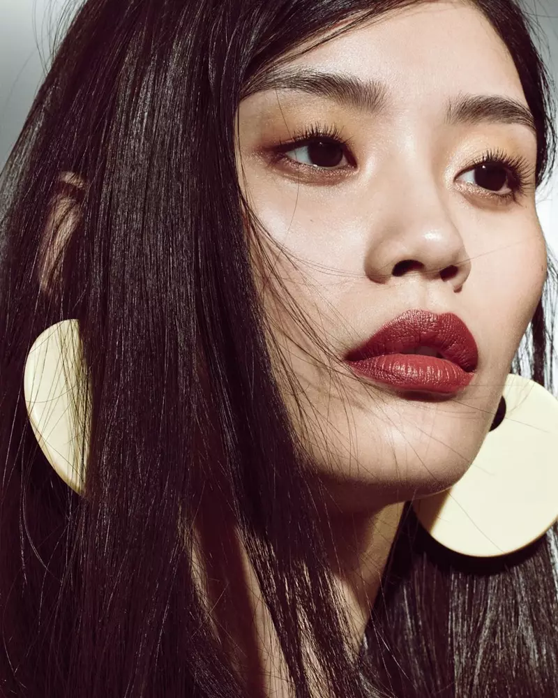 Ming-Xi-Vogue-China-Beauty-Oktubre-2015-Editorial05