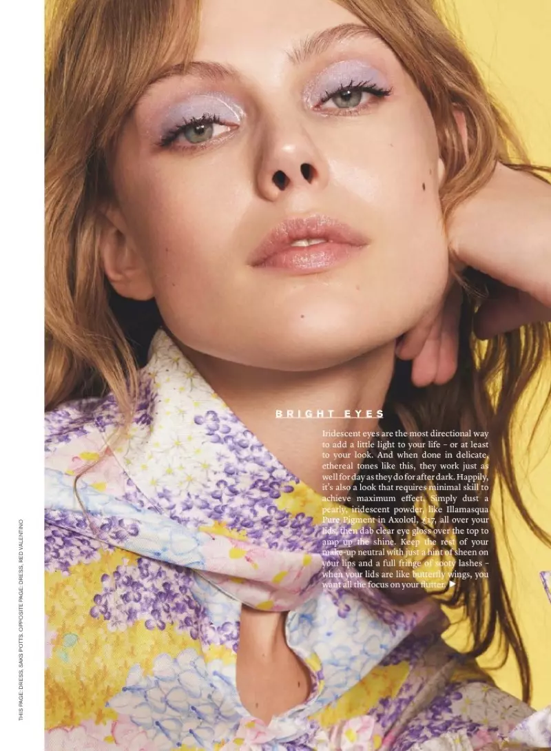 Kuwedzera rumwe ruvara, Frida Gustavsson modhi lilac yemavara eyeshadow