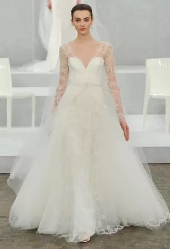مجموعة Monique Lhuillier لفساتين الزفاف لعام 2015 هي حفل زفاف خيالي