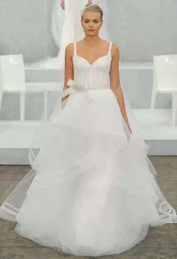 La colección Bridal 2015 de Monique Lhuillier es una boda de fantasía