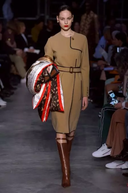 Burberry ofrece contraste para o outono de 2019