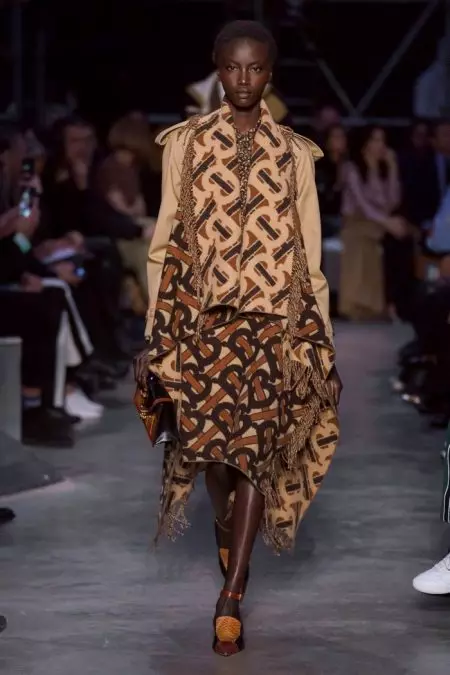 Burberry ofrece contraste para o outono de 2019