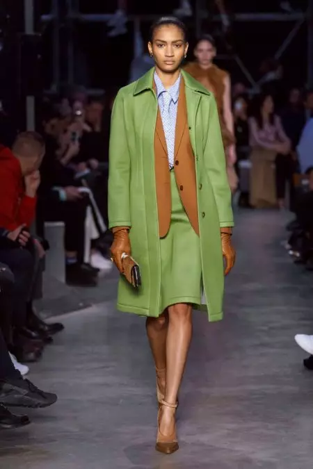 Burberry ofrece contraste para o outono de 2019