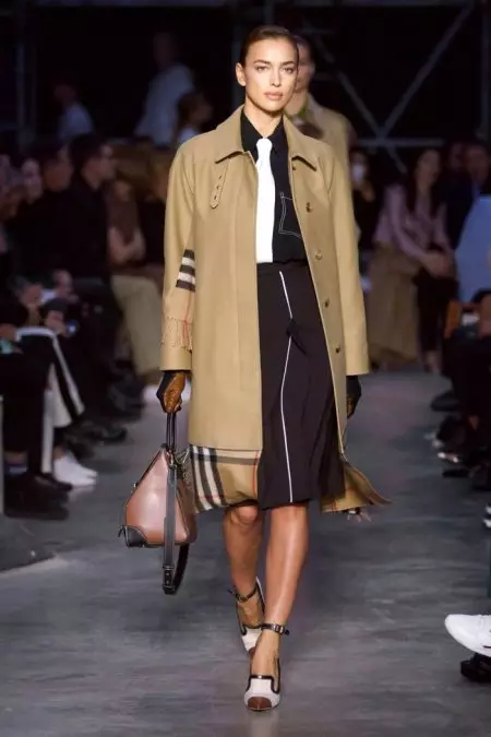 “Burberry” 2019-njy ýylyň güýzünde kontrast berýär