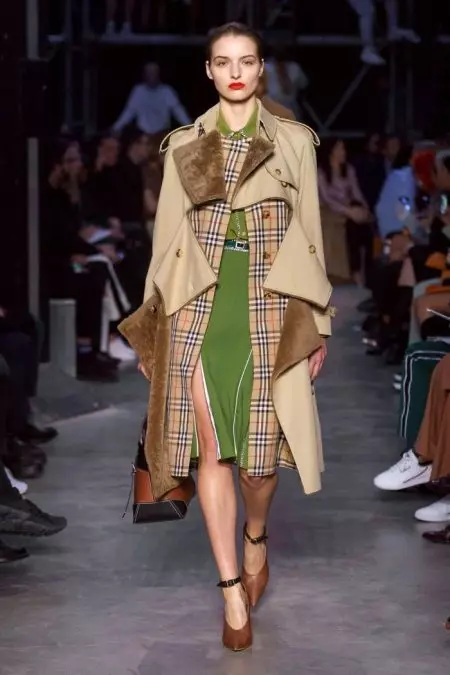 Burberry ofrece contraste para o outono de 2019