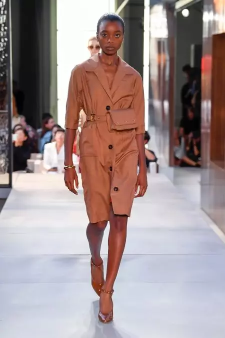 Burberryren 2019ko udaberriko bildumak ikuspegi berri bat ezagutarazi du