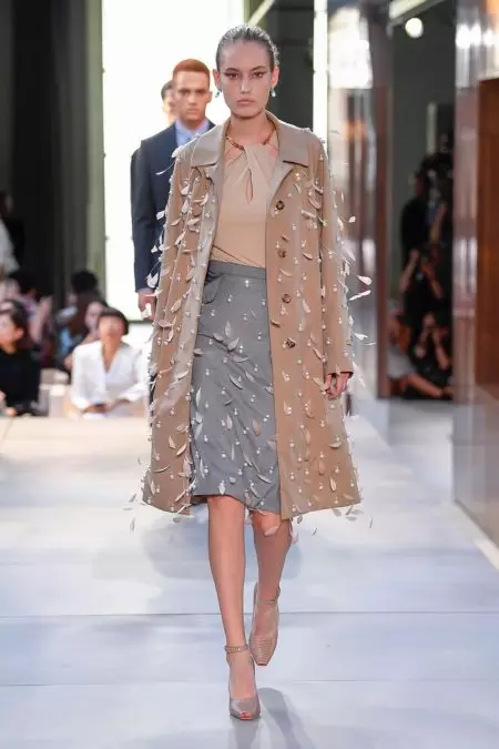 La collezione primavera 2019 di Burberry svela una nuova visione