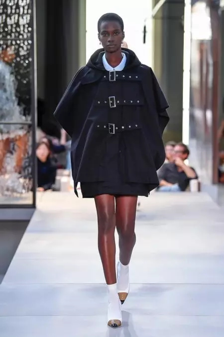 Burberryren 2019ko udaberriko bildumak ikuspegi berri bat ezagutarazi du