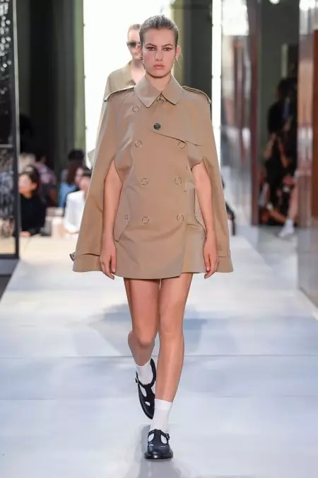 Burberry نىڭ 2019-يىللىق ئەتىيازلىق توپلىمى يېڭى تەسەۋۋۇرنى ئوتتۇرىغا قويدى