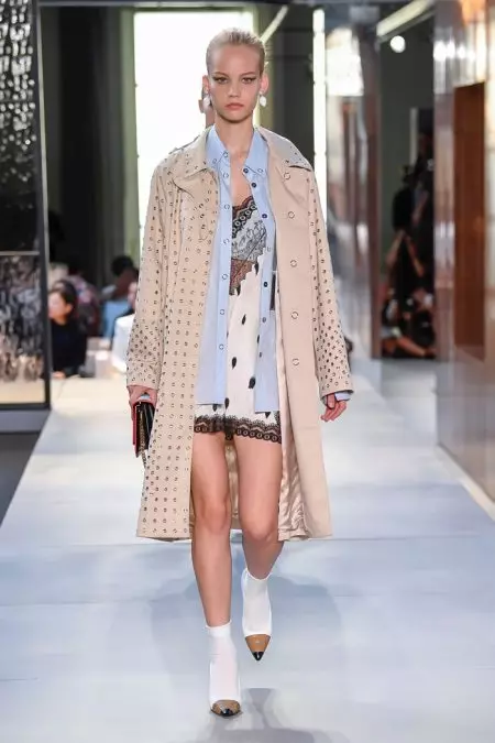 Burberryren 2019ko udaberriko bildumak ikuspegi berri bat ezagutarazi du