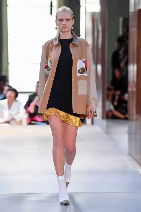 Burberry's Spring 2019-kolleksje ûntbleatet in nije fyzje