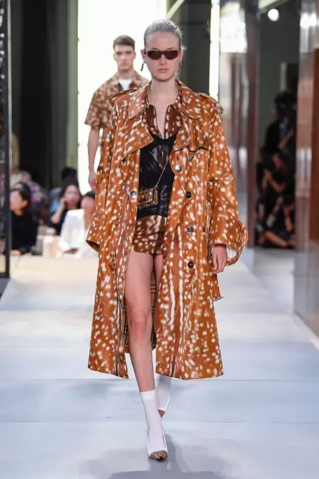 Ang Burberry's Spring 2019 Collection Nagpadayag Usa ka Bag-ong Panan-awon