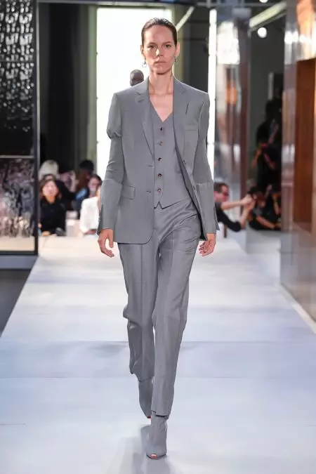 Koleksi Burberry's Spring 2019 Mengungkapkan Visi Baru