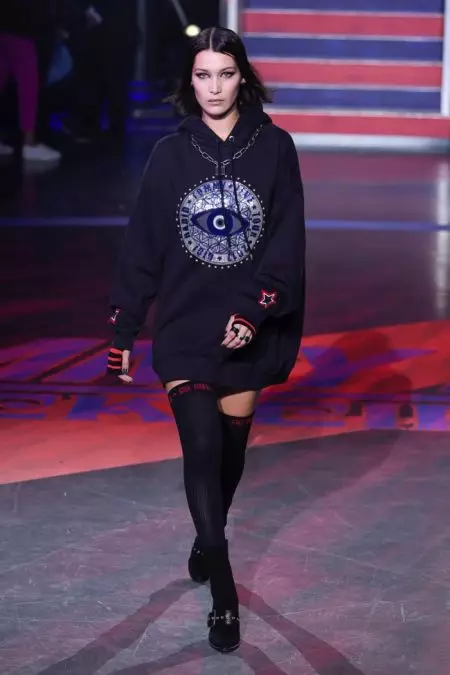 Tommy Hilfiger Channels Grunge Vibes ກັບ Fall 2017 Collection