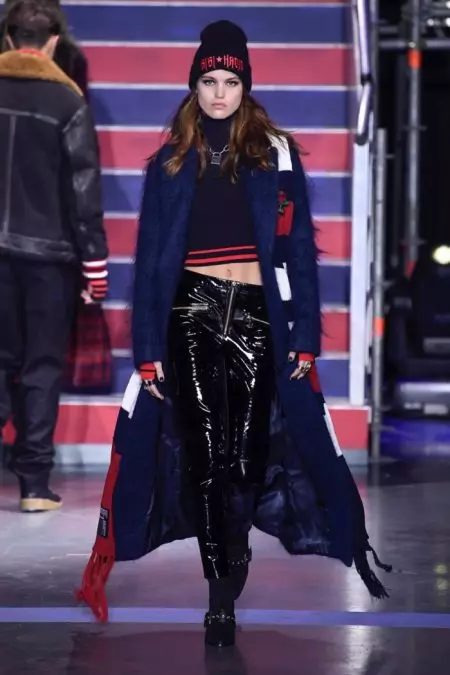 Tommy Hilfiger Channels Grunge Vibes với Bộ sưu tập mùa thu 2017