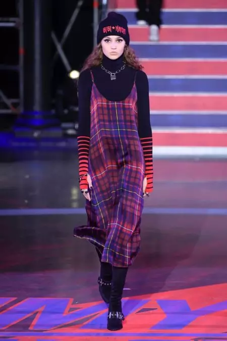 Tommy Hilfiger Channels Grunge Vibes 2017 yil kuz kolleksiyasi