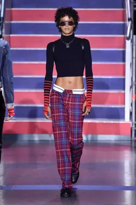 Tommy Hilfiger Channels Grunge Vibes Payız 2017 Kolleksiyası ilə