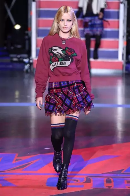 Tommy Hilfiger Channels Grunge Vibes yokhala ndi Fall 2017 Collection