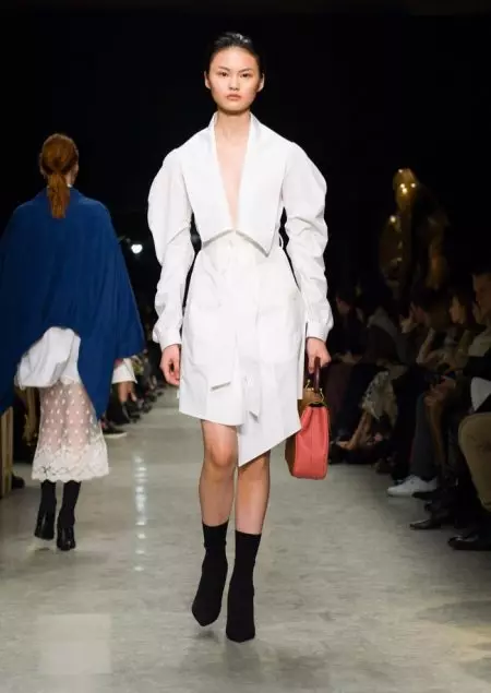 A Burberryt 2017 tavaszára lebontják