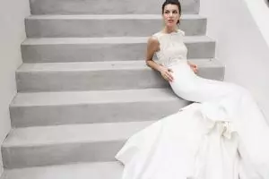 Kate King Membintangi Kempen Pengantin Musim Bunga 2016 Carolina Herrera