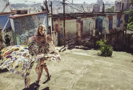 Dinala ni Lily Donaldson ang Fall Collections sa Rio para sa Vogue Australia