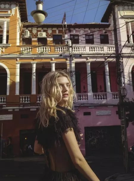 Lily Donaldson bringt die Herbstkollektionen für Vogue Australia nach Rio