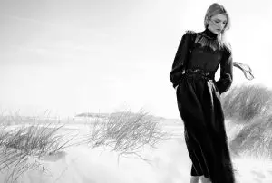 Lily Donaldson yra „Like the Wind“ BAZAAR JK