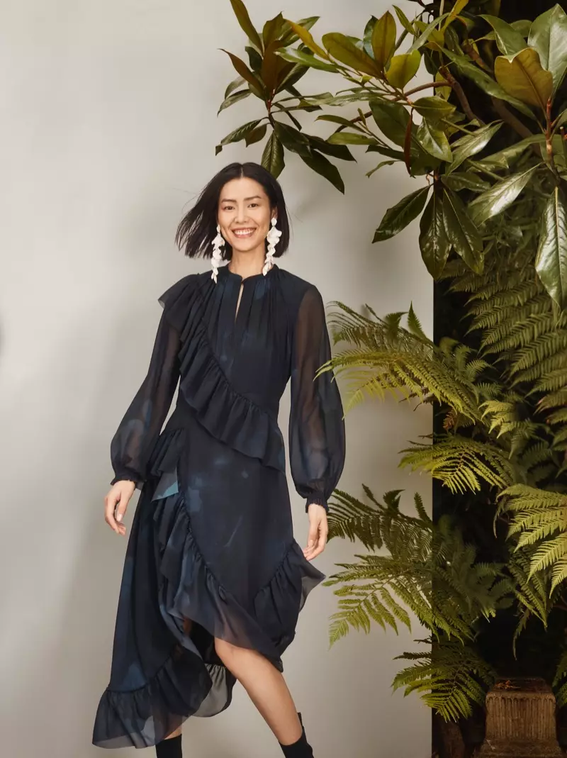 H&M Conscious Exclusive, 2018 sonbahar-kış kampanyası için gece stillerini öne çıkarıyor