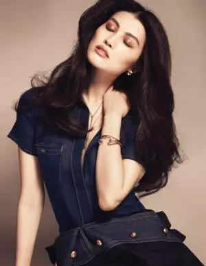 Sui He is All About Denim សម្រាប់ទស្សនាវដ្តី Vogue Thailand