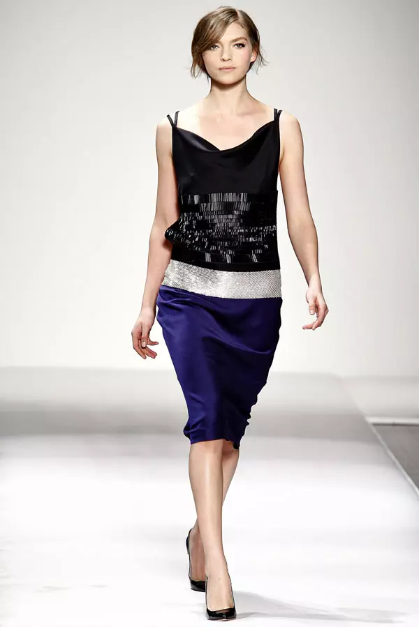 Gianfranco Ferré Fall 2011 | Seachtain Faisin Milan