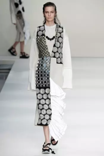 Marni 2015 年春季：花卉世界