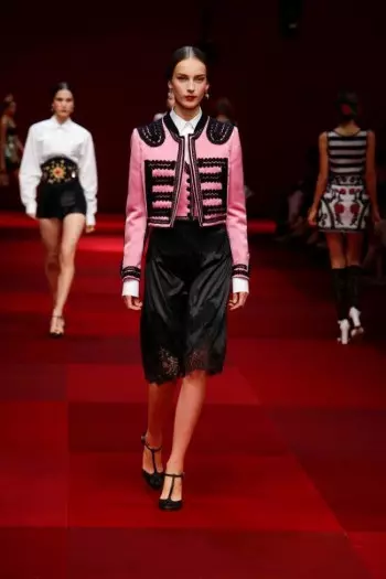 Dolce & Gabbana 2015 වසන්තය සඳහා ස්පාඤ්ඤය දෙස බලන්න