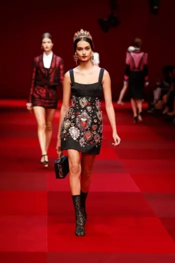 Dolce & Gabbana sa pozrite na jar 2015 do Španielska