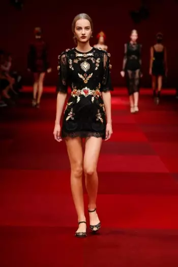 UDolce kunye noGabbana bajonge eSpain ngeNtwasahlobo ka-2015