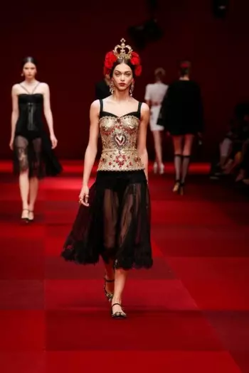 Dolce & Gabbana Edrych i Sbaen ar gyfer Gwanwyn 2015