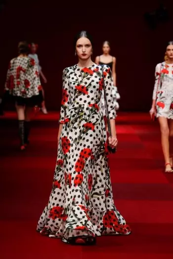 Dolce & Gabbana Tingali ka Spanyol pikeun Spring 2015