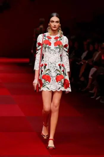 Dolce & Gabbana Look to Spain keväällä 2015