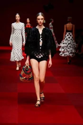 Dolce & Gabbana-ն նայում է Իսպանիայում 2015 թվականի գարնանը