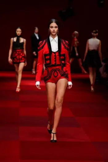 Dolce & Gabbana kucken a Spuenien fir Fréijoer 2015