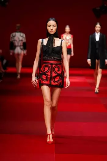 Dolce እና Gabbana ለፀደይ 2015 ወደ ስፔን ይመለከታሉ