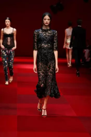 Dolce & Gabbana Deleng Spanyol kanggo Spring 2015