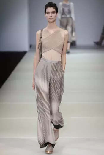 Giorgio Armani's zeesirenes voor het voorjaar van 2015