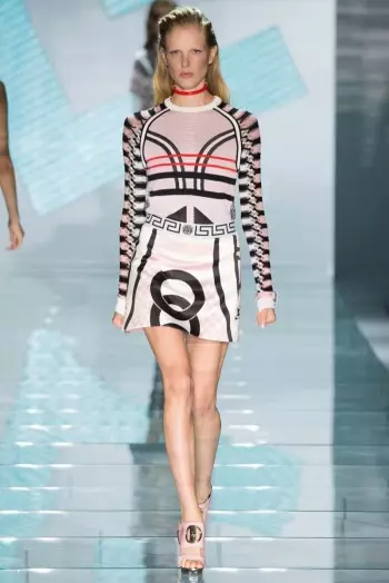 Versace Frühjahr 2015: Sportlicher Glam