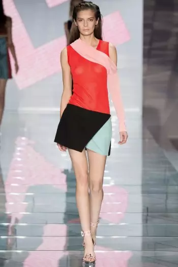 Versace Musim Semi 2015: Sporty Glam