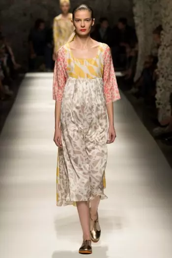 Missoni Spring 2015: Ukuhamba emoyeni