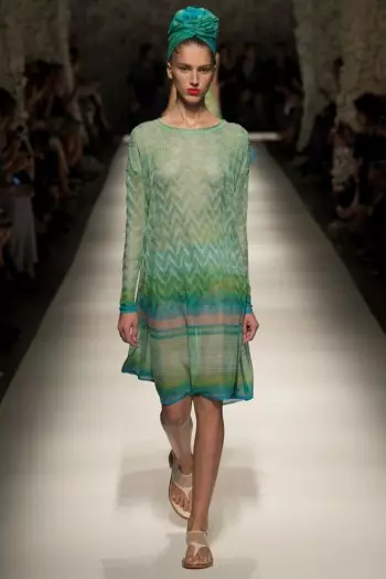 Missoni Spring 2015: المشي على الهواء