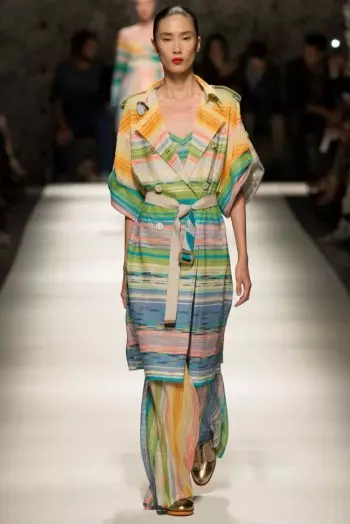 Missoni Spring 2015: المشي على الهواء