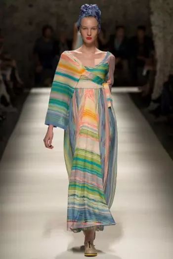 Missoni Spring 2015: المشي على الهواء