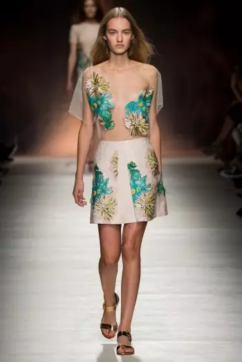 2015 වසන්තය සඳහා Blumarine's Bloming Garden